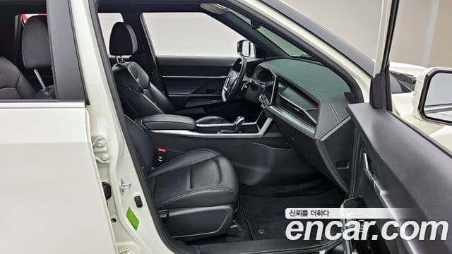 KG모빌리티(SsangYong) Torres T5, 2023 11