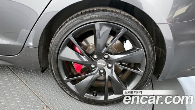 Genesis The / новый New G70, 2021 все фото