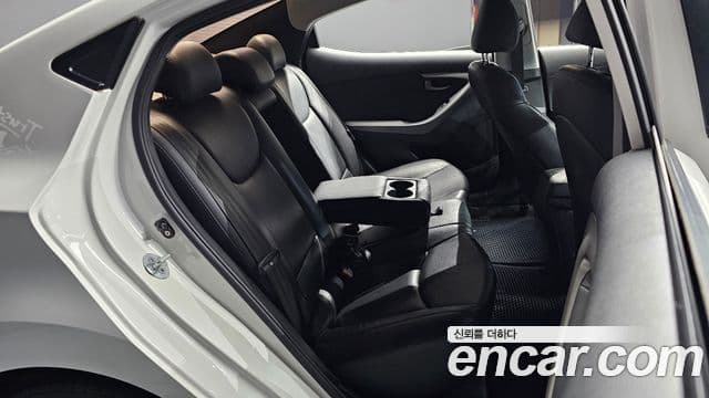 Hyundai Avante MD Luxury, 2011 12