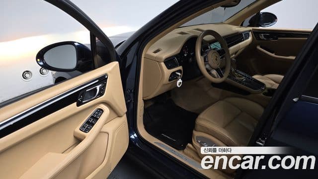 Porsche Macan 95B, 2015 10