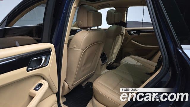 Porsche Macan 95B, 2015 11