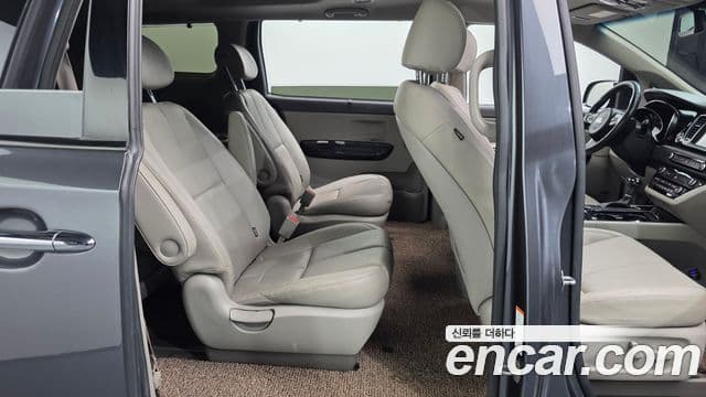 Kia All New Carnival Noblesse, 2015 12