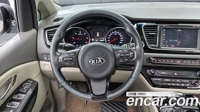 Kia All New Carnival Noblesse, 2015 13