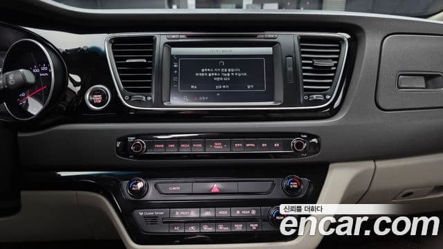 Kia All New Carnival Noblesse, 2015 14