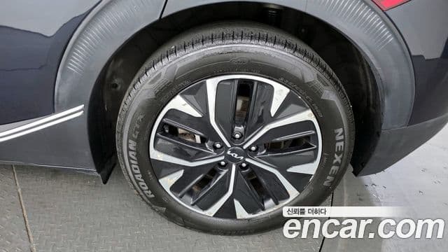 Kia EV6 Air, 2023 все фото