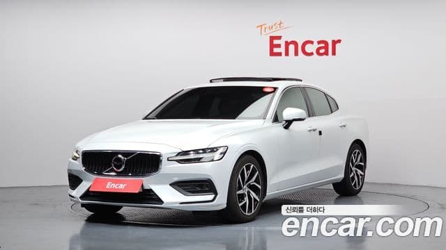 Volvo S60 3세대 T5 Momentum, 2020 1