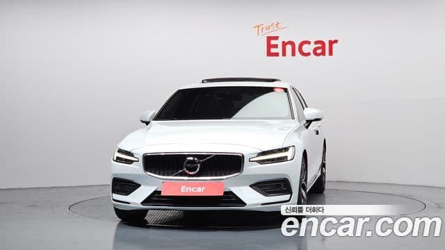 Volvo S60 3세대 T5 Momentum, 2020 3