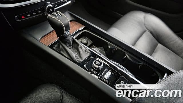 Volvo S60 3세대 T5 Momentum, 2020 9