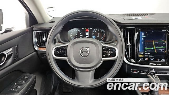 Volvo S60 3세대 T5 Momentum, 2020 13