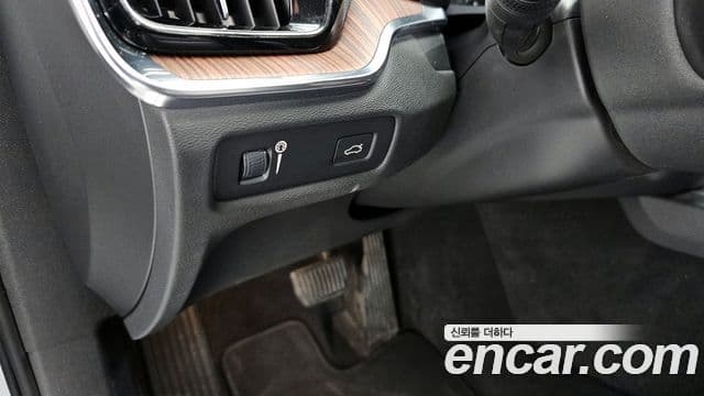 Volvo S60 3세대 T5 Momentum, 2020 15