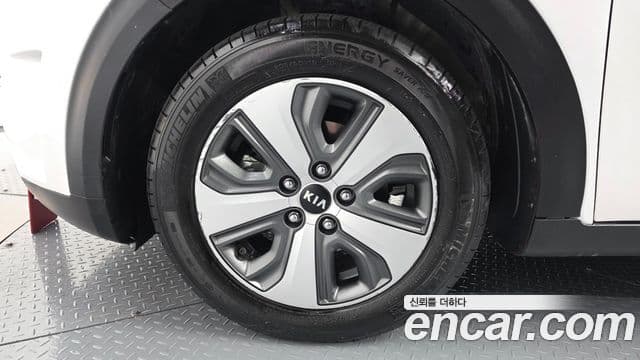 Kia Niro Prestige, 2017 все фото