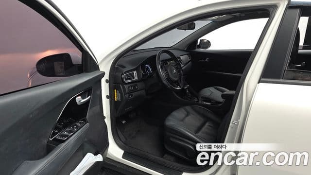 Kia Niro Prestige, 2017 10
