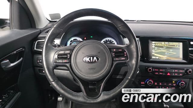 Kia Niro Prestige, 2017 13