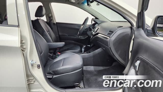 Kia All New Morning Luxury, 2012 11