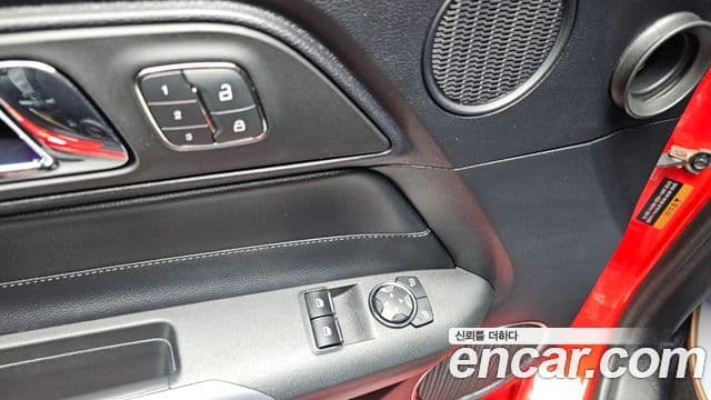 Ford Mustang купе, 2017 13