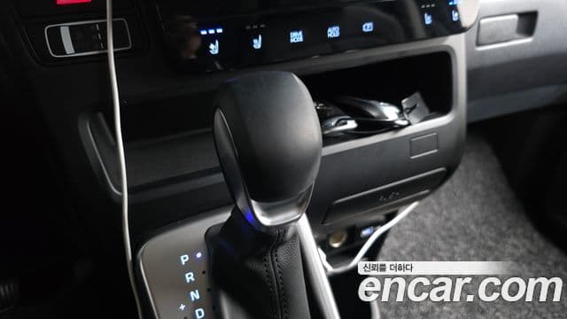 Hyundai Staria Modern, 2024 9