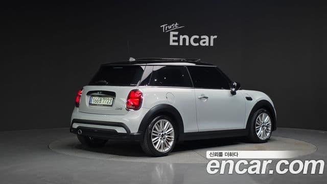 Mini Cooper 3세대, 2022 2