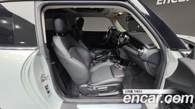 Mini Cooper 3세대, 2022 10