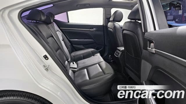 Hyundai Avante AD Special, 2017 12