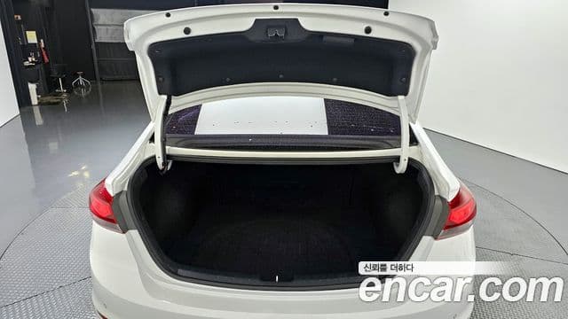 Hyundai Avante AD Special, 2017 20