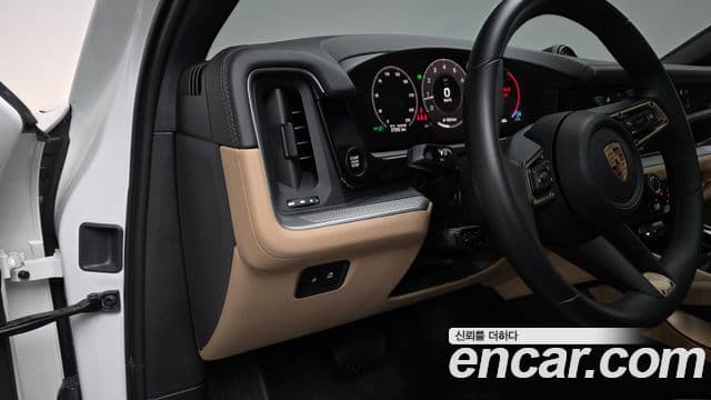 Porsche Cayenne (PO536) 3.0 купе, 2024 13