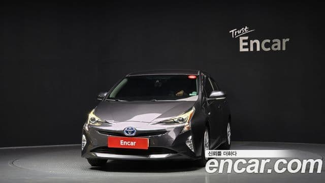 Toyota 프리우스 4세대 1.8 E, 2017 3