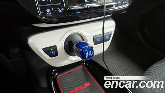 Toyota 프리우스 4세대 1.8 E, 2017 9