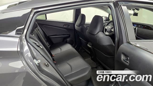 Toyota 프리우스 4세대 1.8 E, 2017 12