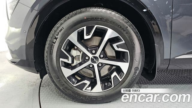 Kia Sportage 5세대 гибрид Signature 2WD, 2023 все фото