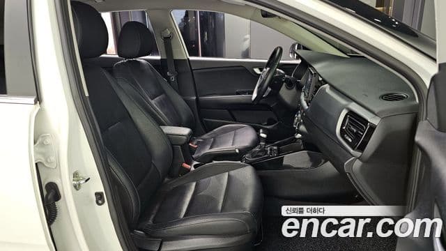 Kia Stonic Trendy, 2019 10