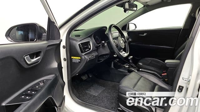 Kia Stonic Trendy, 2019 11