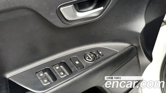 Kia Stonic Trendy, 2019 14