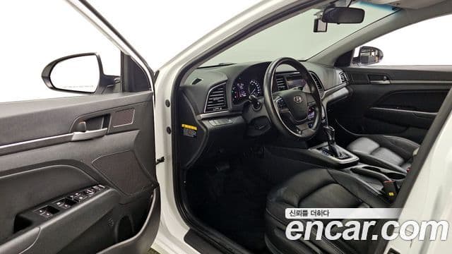 Hyundai Avante AD 1.6 GDI Smart, 2017 10