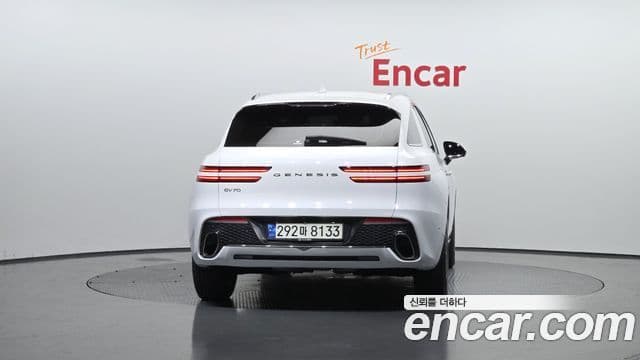 Genesis GV70, 2021 4