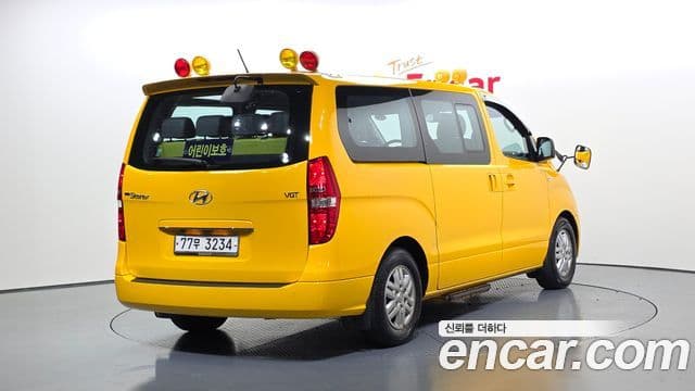 Hyundai Grand Starex детский перевозочный автомобиль, 2017 2