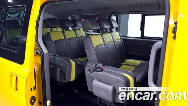 Hyundai Grand Starex детский перевозочный автомобиль, 2017 12