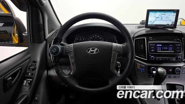 Hyundai Grand Starex детский перевозочный автомобиль, 2017 13