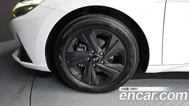 Hyundai Avante гибрид (CN7) Modern, 2022 все фото