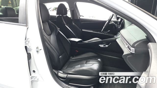 Hyundai Avante гибрид (CN7) Modern, 2022 10