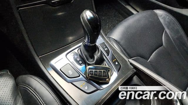 Hyundai Grandeur HG Modern, 2015 9