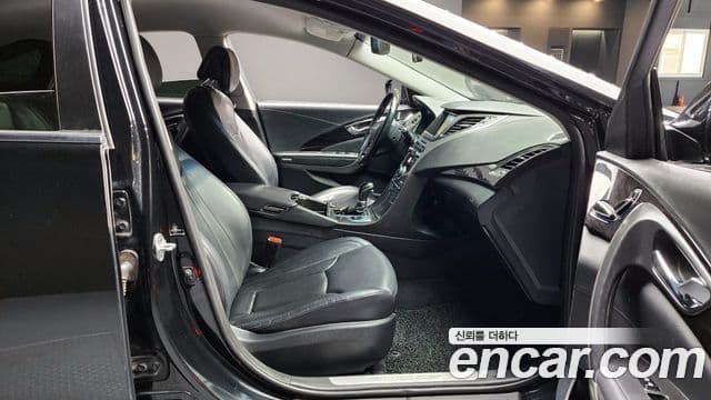 Hyundai Grandeur HG Modern, 2015 10