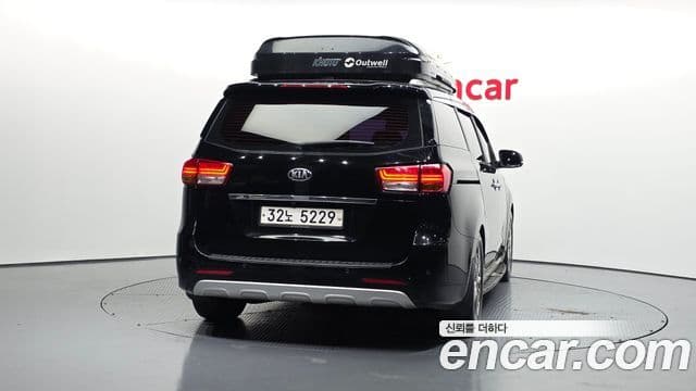 Kia All New Carnival Prestige, 2015 4