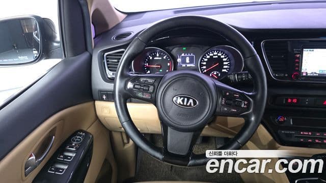 Kia All New Carnival Prestige, 2015 13
