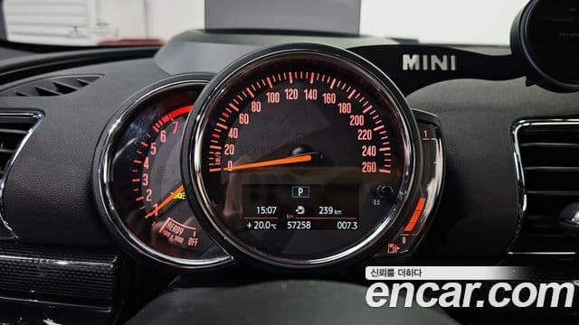 Mini Cooper 클럽맨 2세대, 2019 8