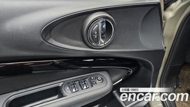 Mini Cooper 클럽맨 2세대, 2019 16