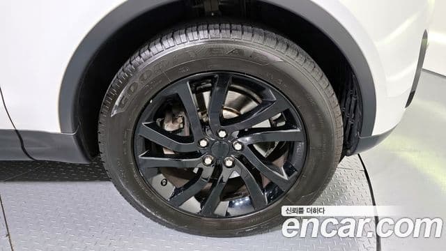 Land Rover Discovery 5 2.0 SD4 HSE, 2017 все фото