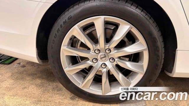 Volvo S90 T5 Momentum, 2017 19