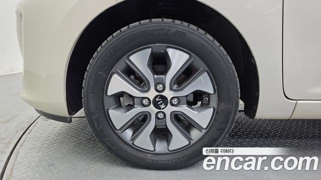 Kia The / новый New Morning Luxury, 2016 все фото