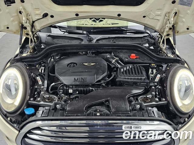 Mini Cooper 3세대, 2015 6