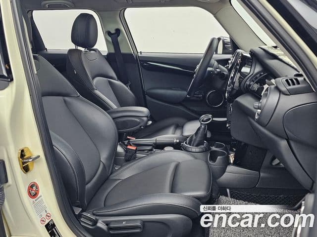 Mini Cooper 3세대, 2015 10